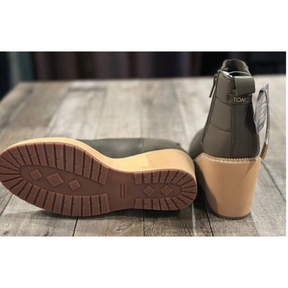 TOMS Raven Wedge Bootie in Olive Size 6 NWT - Picture 14 of 16